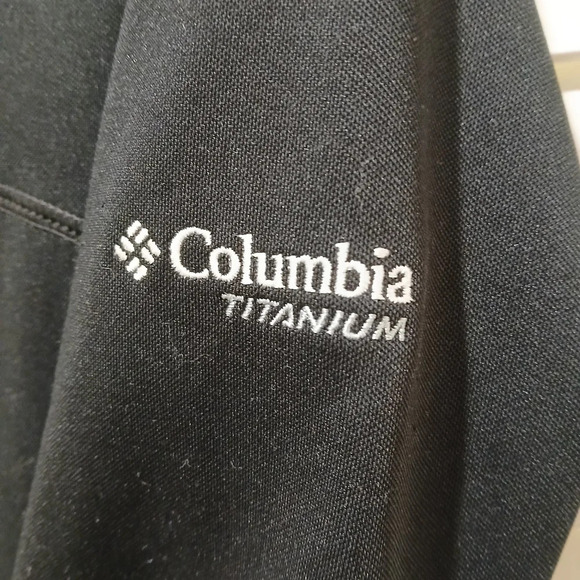 Columbia Black Zip-Up Jacket Size SMALL - Picture 3 of 4